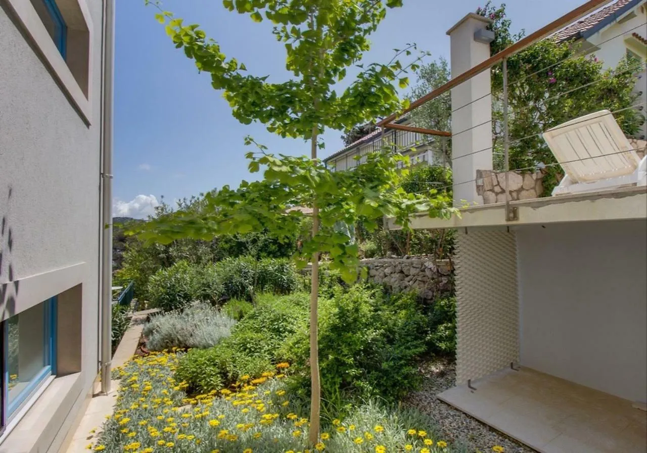 Apartments Elias Mali Losinj 0*,  Croatia