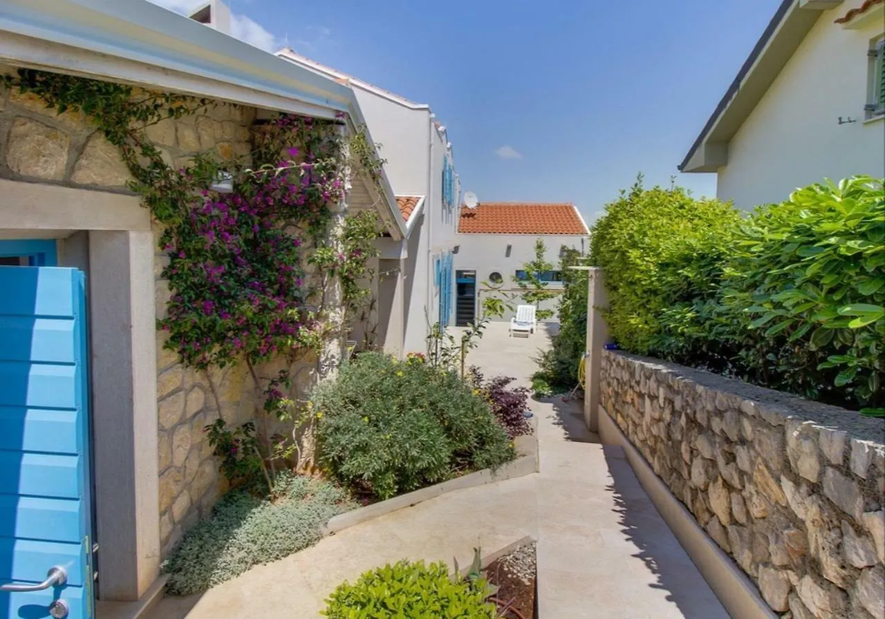 Apartments Elias Mali Losinj