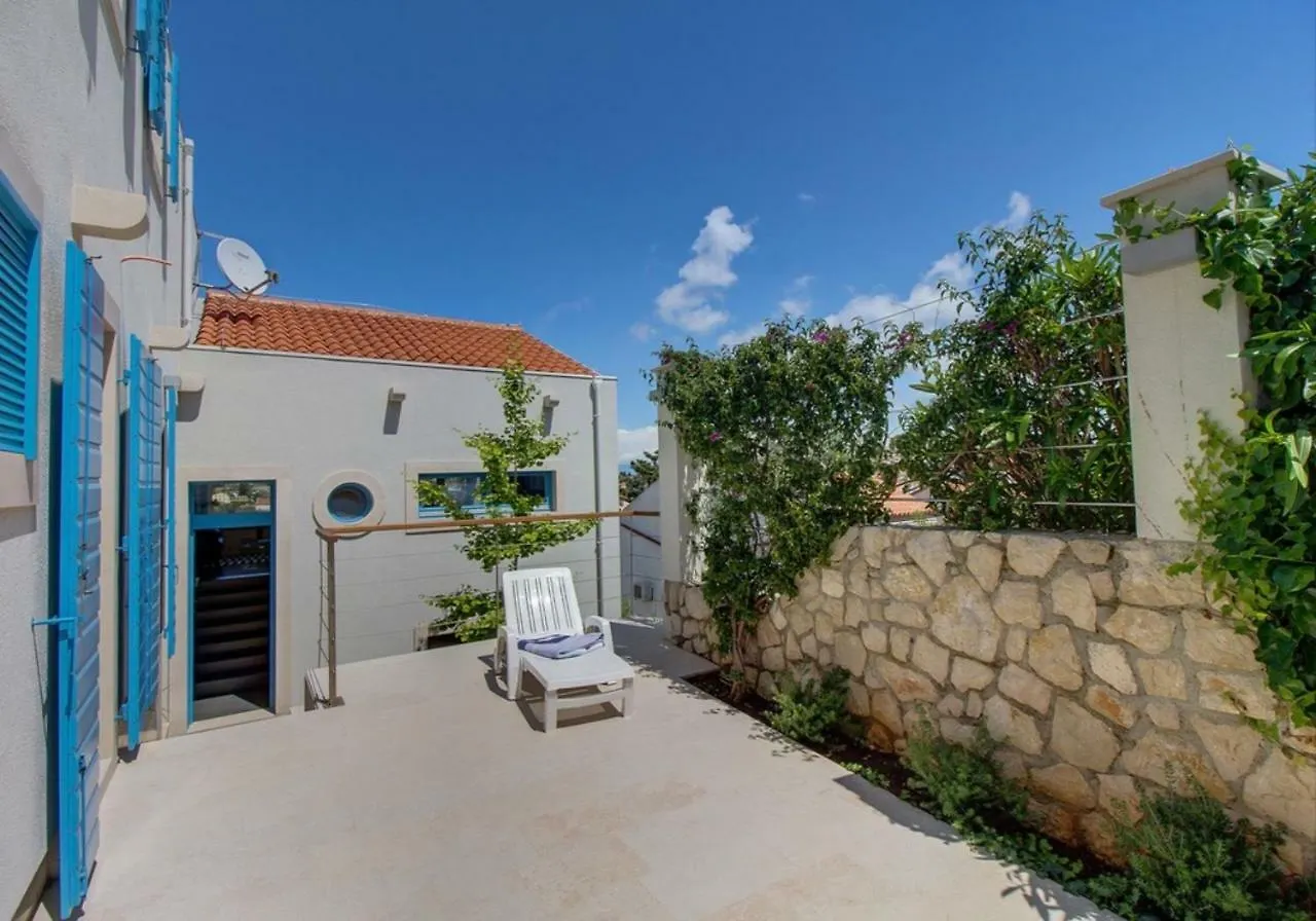 Apartments Elias Mali Losinj